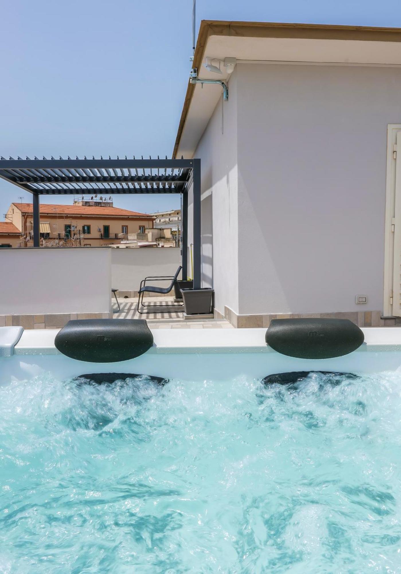 Rooftop Parthenopeo Contemporary Rooms Napoli Dış mekan fotoğraf
